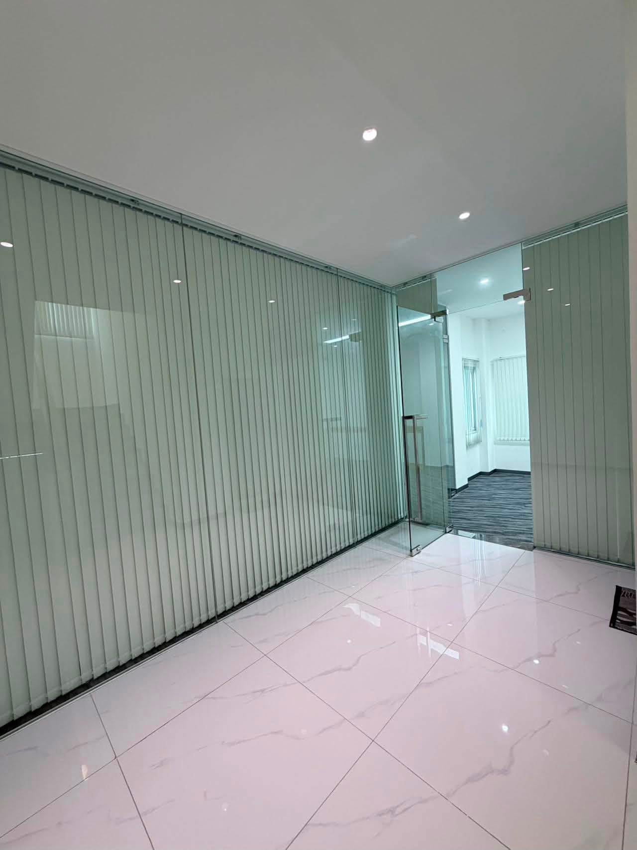 Home Office LM000905