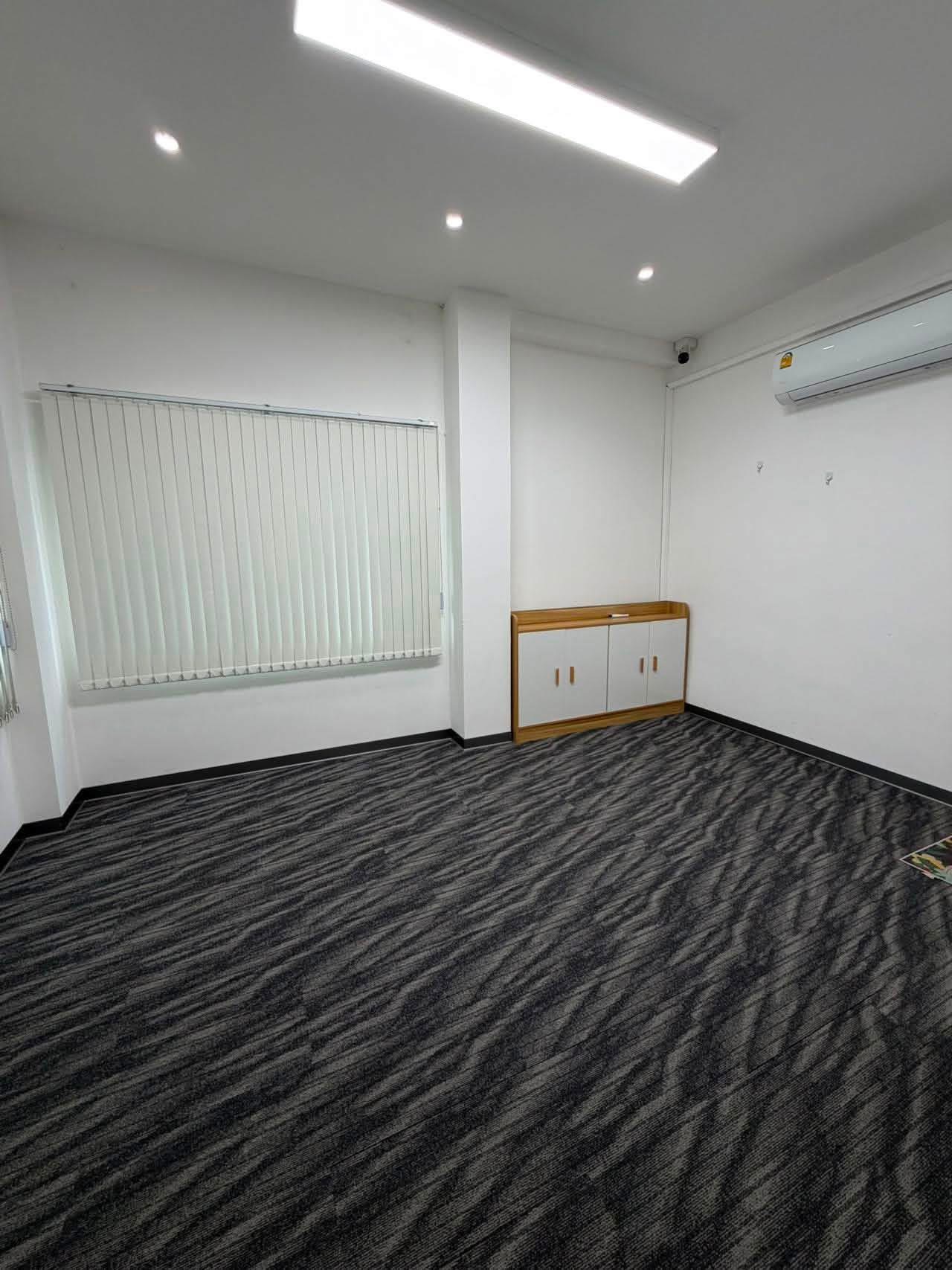 Home Office LM000905