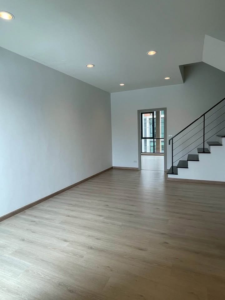 Home Office LM000906