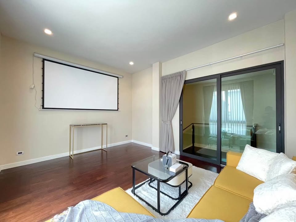 House LM000908