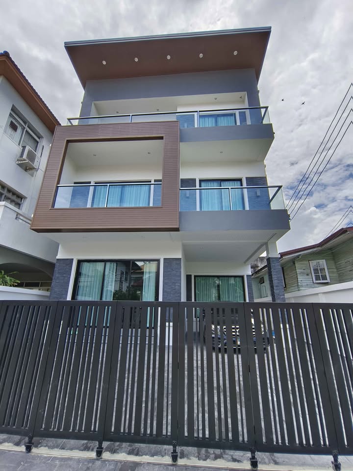 House LM000909