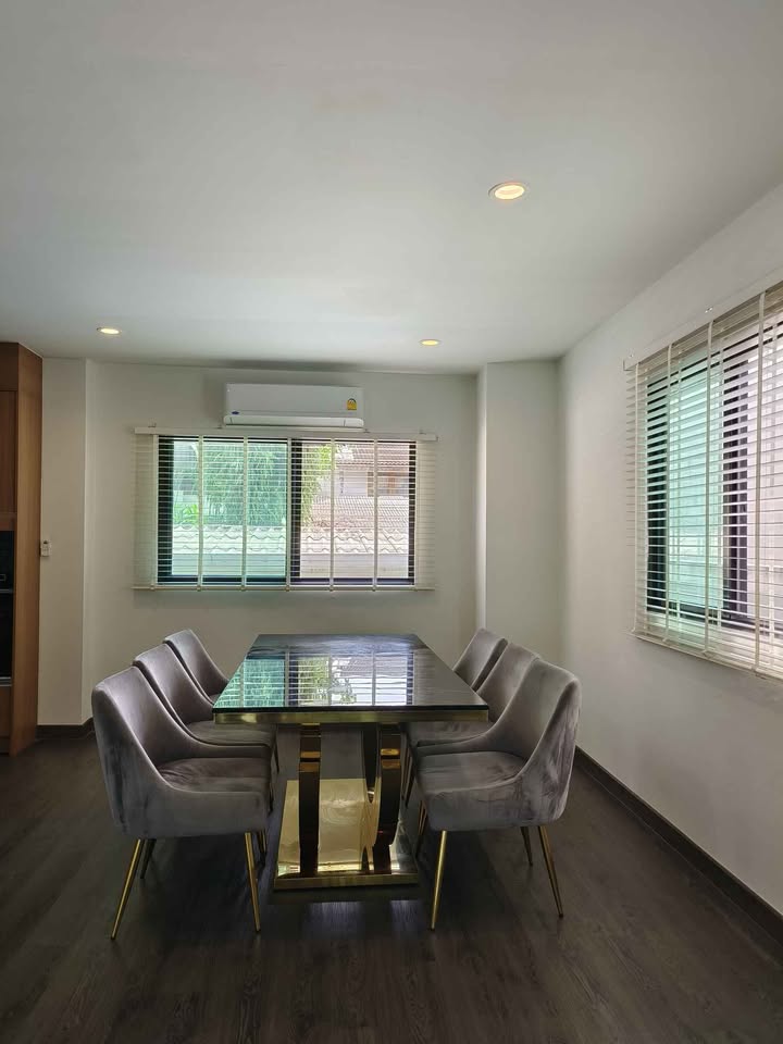 House LM000909