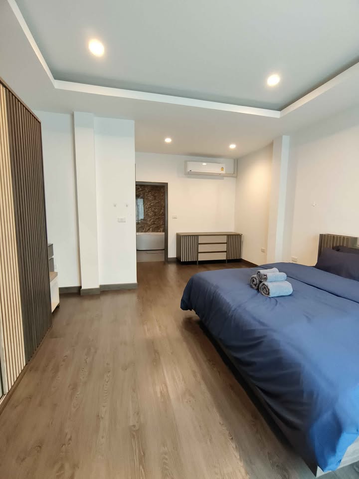 House LM000909