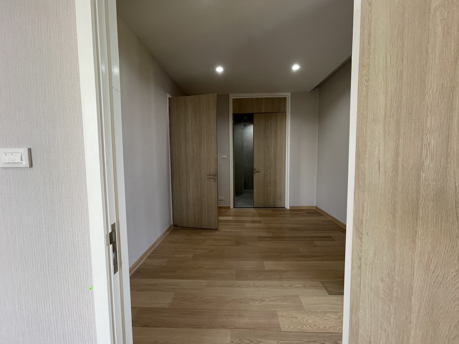 Home Office LM000910