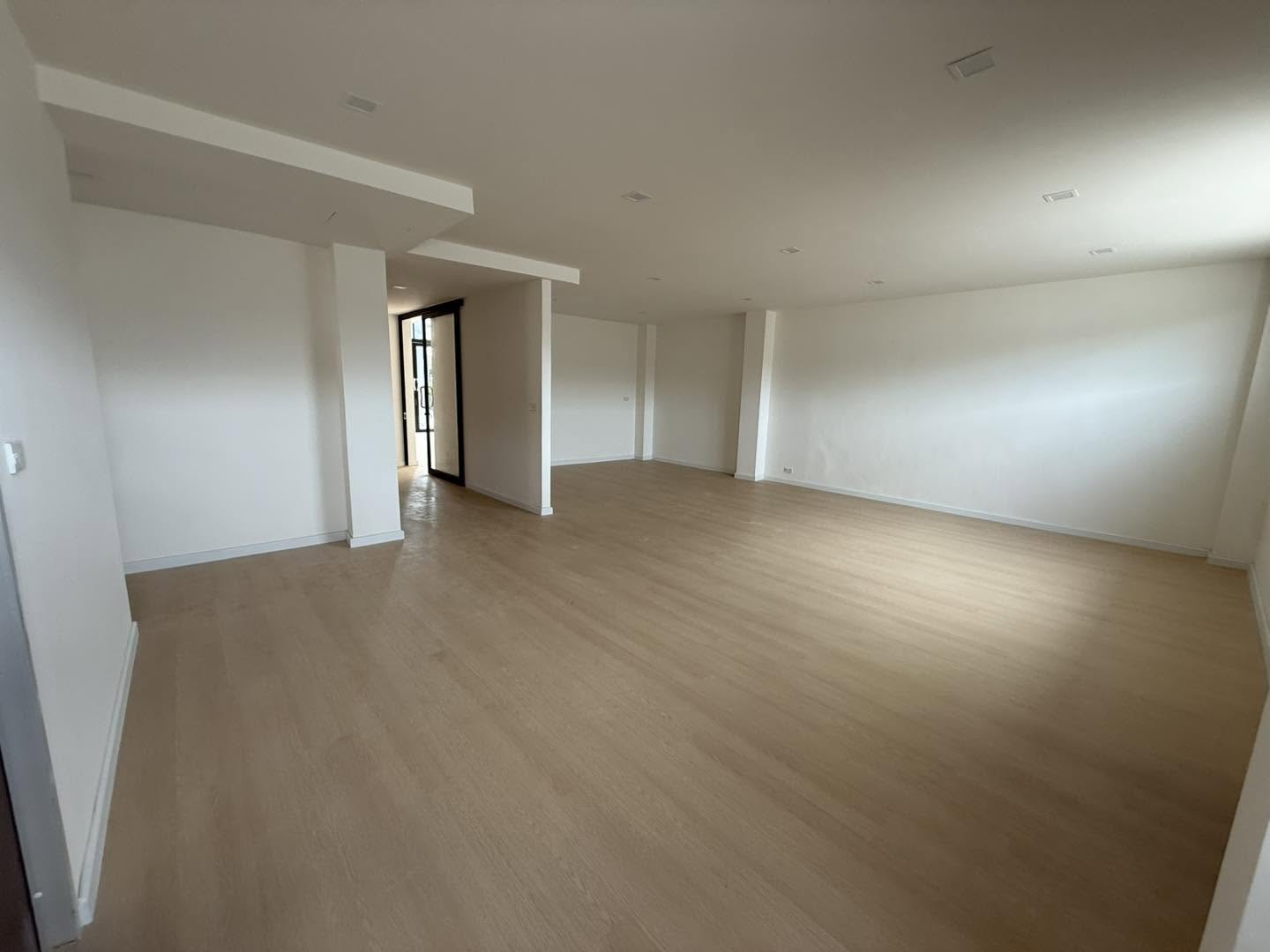 Office LM000913