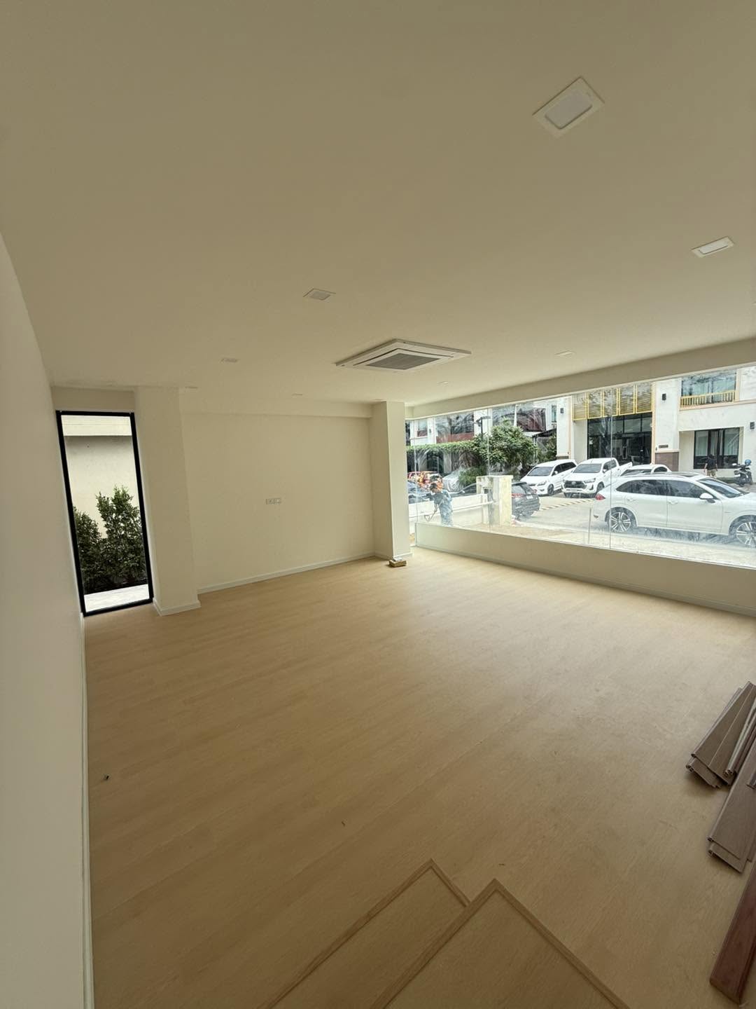 Office LM000913