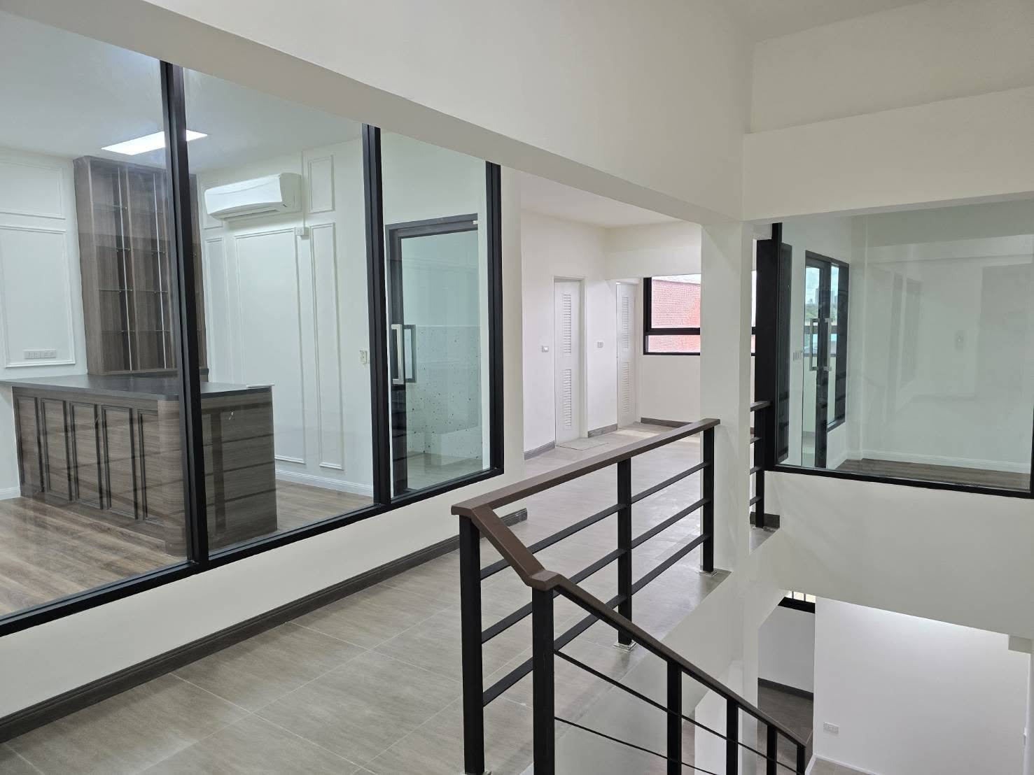 Office LM000915