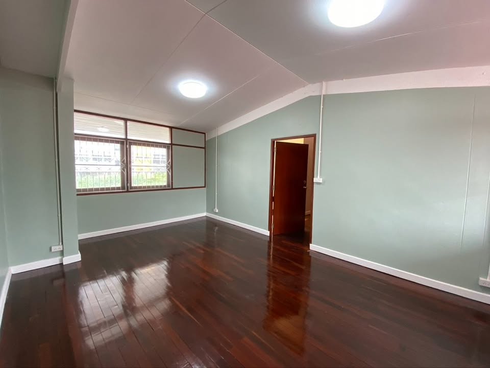 Home Office LM000929